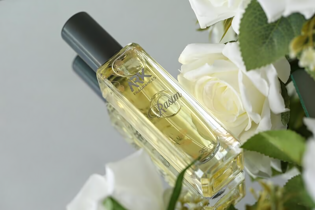 Rasim perfume by ARK Fragrances features a premium non-staining formula, making it perfectly safe for expensive white Shalwar Kameez, crisp cotton shirts, and dark suits, ensuring no oily marks or stains on your favorite fabrics.